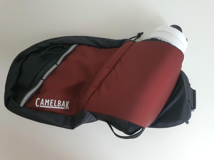 CAMELBAK Podium Flow Belt ledvinka fired brick/white